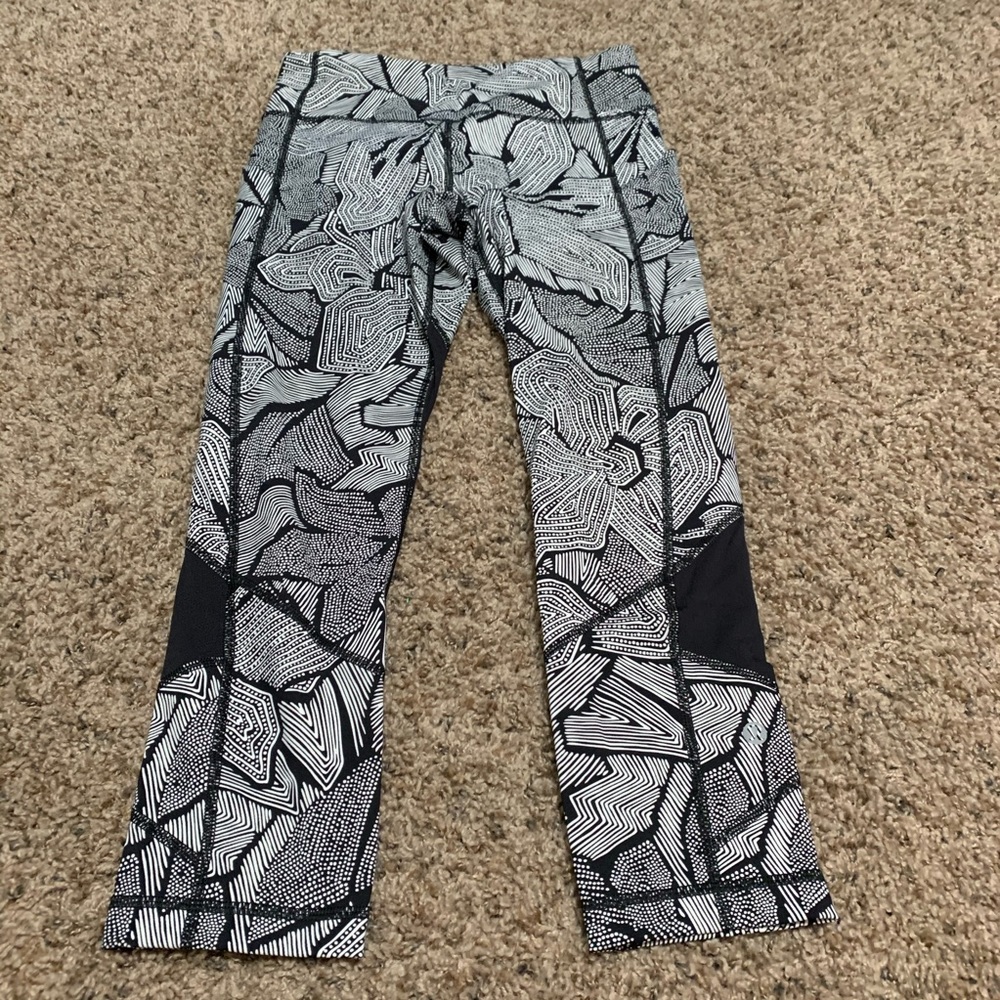 Lululemon Pace Rival Crop (Full-On Luxtreme) - Picture 4 of 8